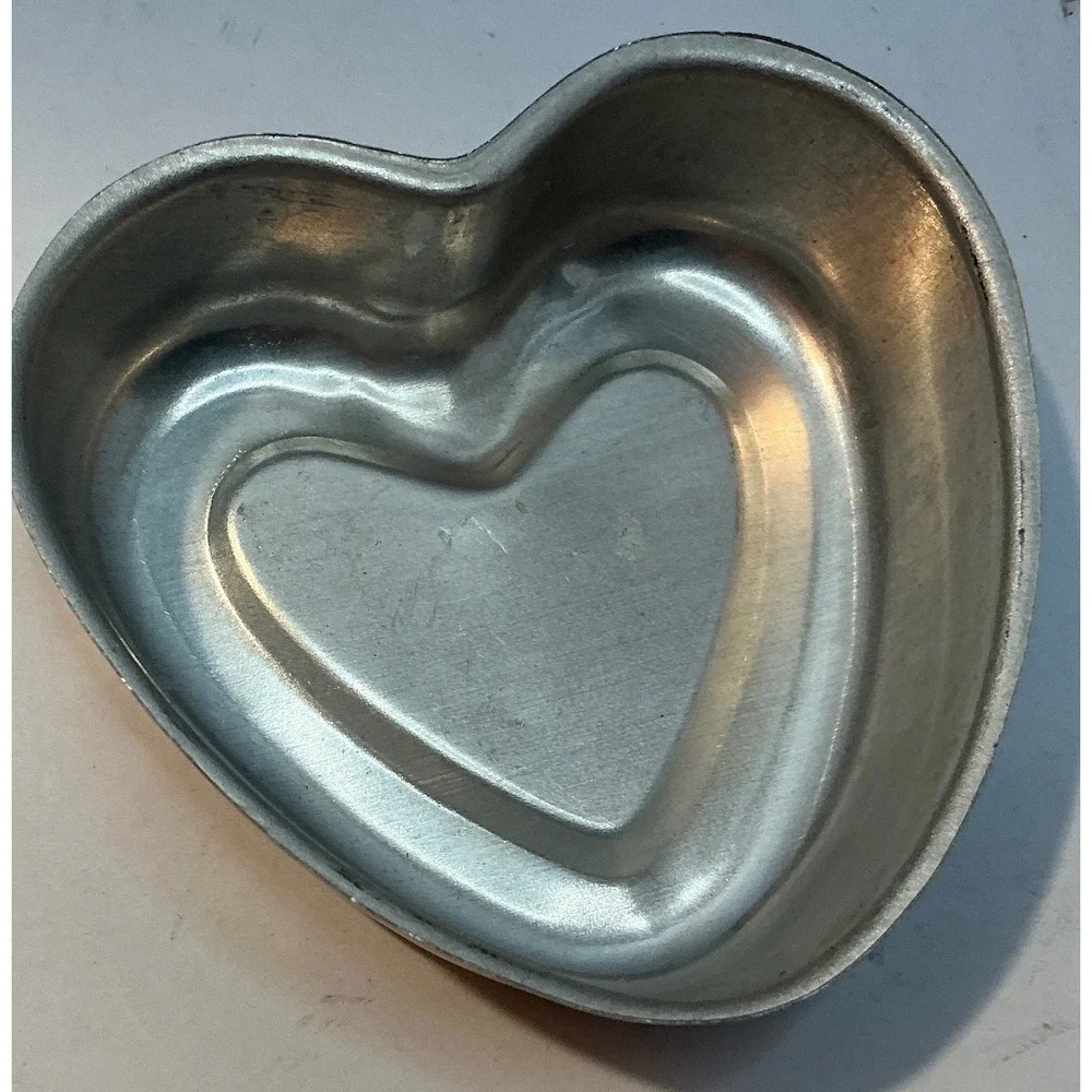 Vintage Heart Mini Aluminum‎ Baking Tins Set Silver Small